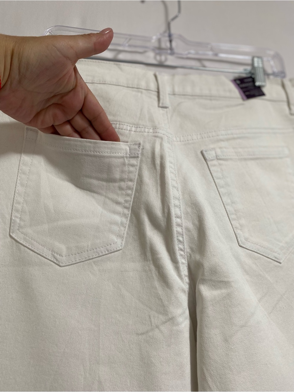 Gloria Vanderbilt White Straight-Leg Jeans - Picture 6 of 13